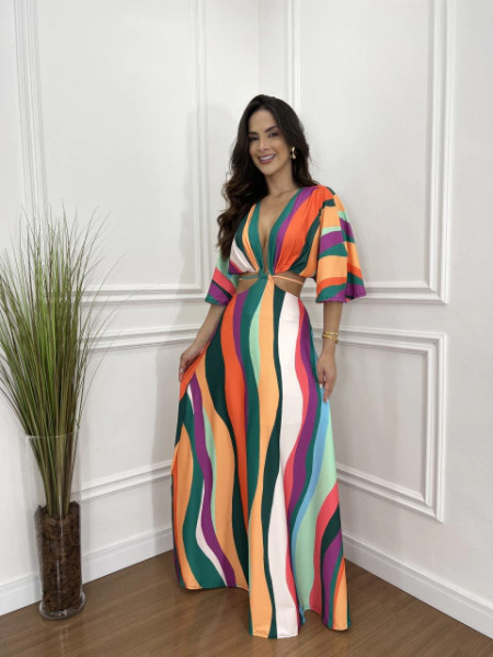 Color blocked five point batwing sleeve waist baring tied long skirt