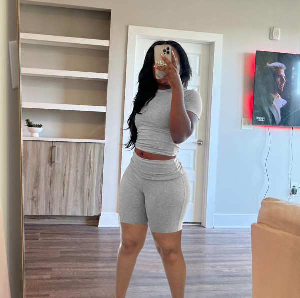 Short sleeved round neck flared shorts two-piece set