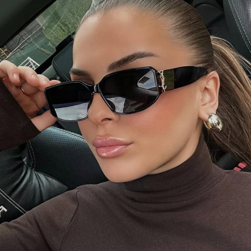 Square narrow frame sunglasses KD77157