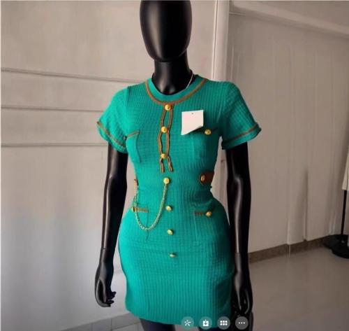 Short sleeved waist slimming A-line skirt knitted dress