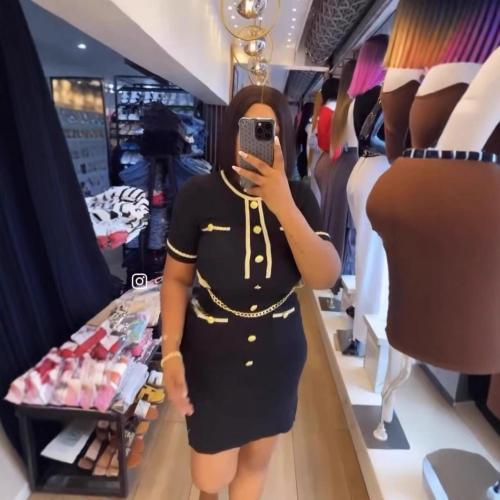 Short sleeved waist slimming A-line skirt knitted dress