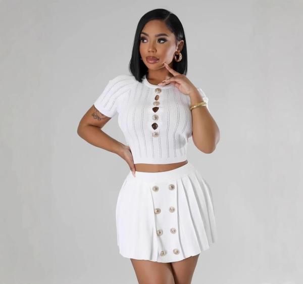 Thin Short Knitted Round Neck T-shirt