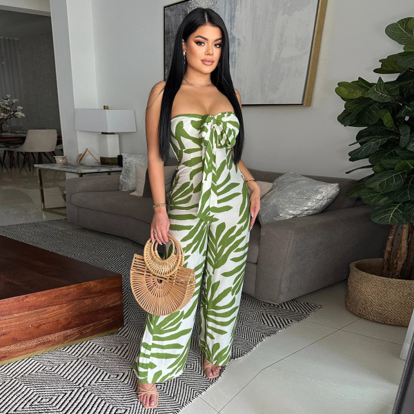 Embracing printed chest hugging collar slim fit jumpsuit