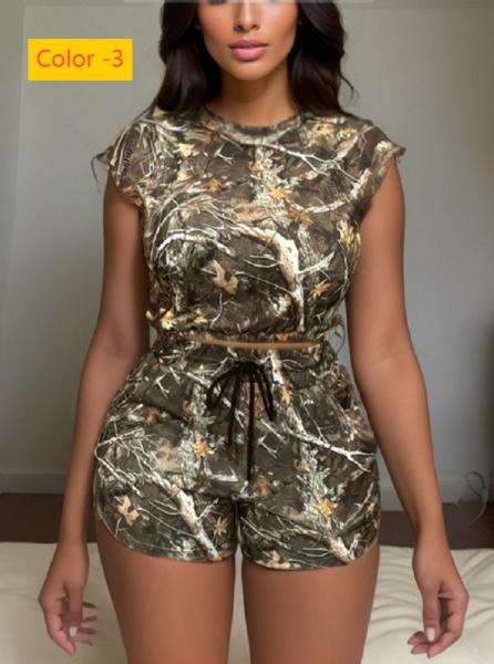 Drawstring sport leaf print shorts
