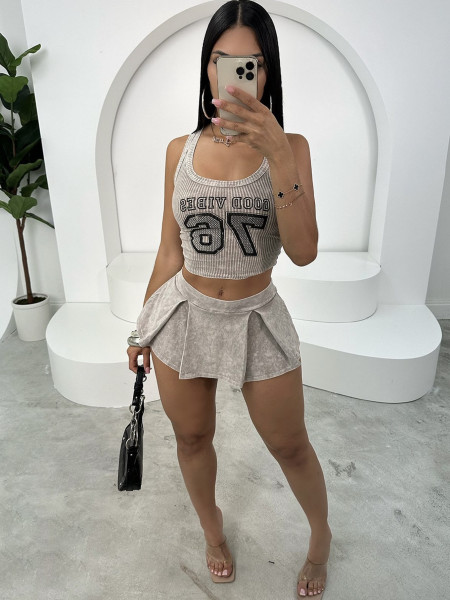 Letter pit stripe tight fitting short vest top pleated short skirt set