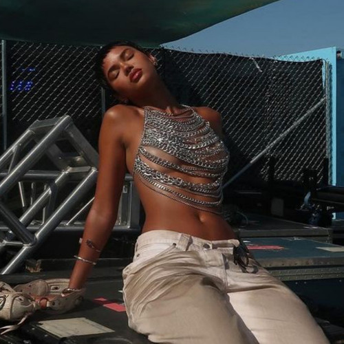 Metal chain hanging neck backless vest