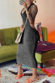 Shoulder strap backless dress