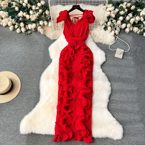 Pleated three-dimensional lotus leaf edge length dress