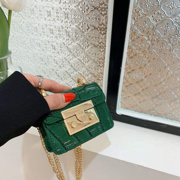 Mini chain crossbody bag shoulder bag
