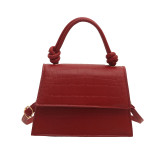 Single shoulder minimalist diagonal commuting bag
