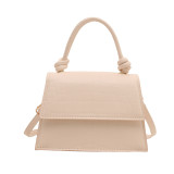 Single shoulder minimalist diagonal commuting bag