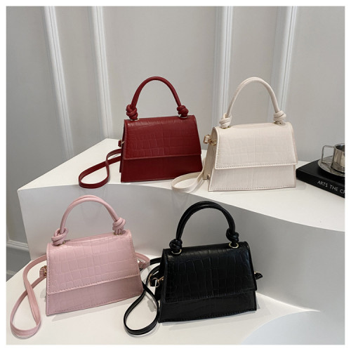 Single shoulder minimalist diagonal commuting bag