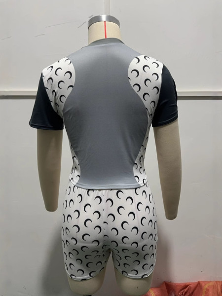 Color blocked short sleeved printed shorts set