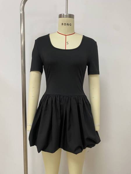 Short sleeved vest, flower bud hem, suspender dress