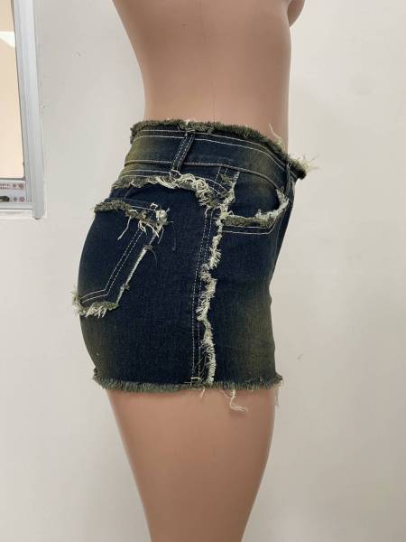 Hairy washed shorts