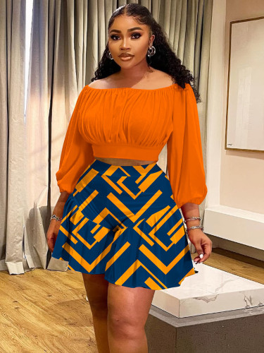 Two piece set with plus size pleats and a single neckline for fluffy waist cinching