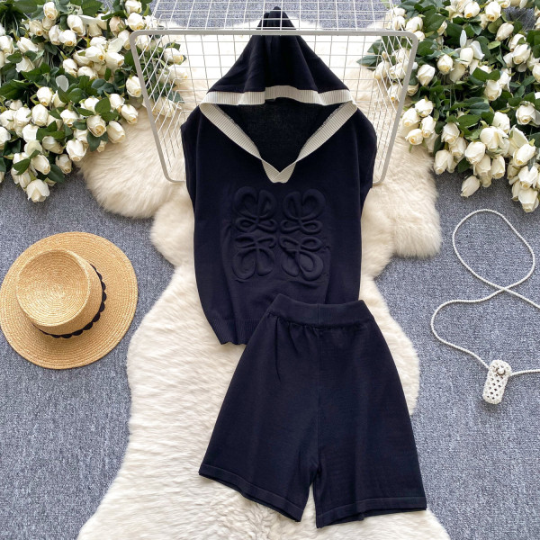 3D relief hooded sleeveless knitted top, high waist wide leg shorts