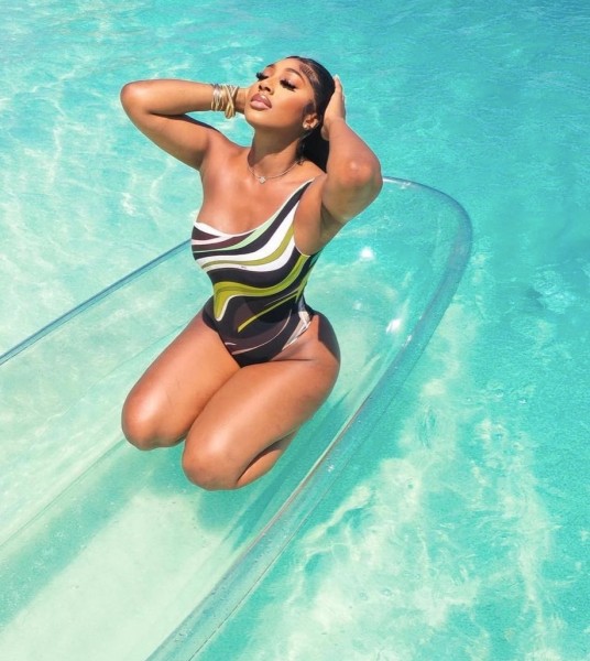 One-piece split bikini swimsuit