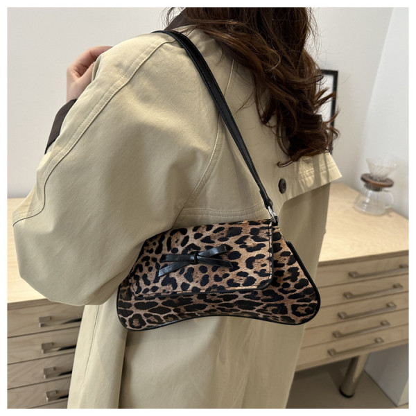 Law stick bag commuting armpit shoulder bag