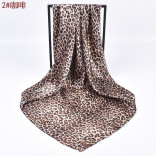 Leopard print scarf color Ding square silk scarf