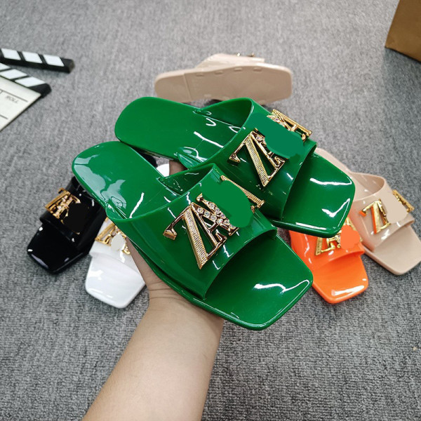 Crystal jelly bottom flat slippers