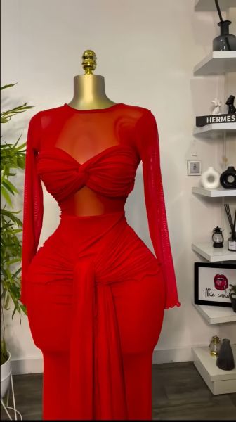 Long sleeved round neck tight fitting temperament long dress S-8794