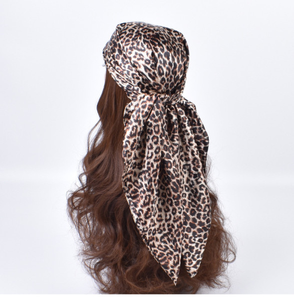Leopard print scarf color Ding square silk scarf