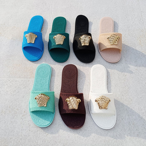 Wearing flip flops while wearing a cool mop