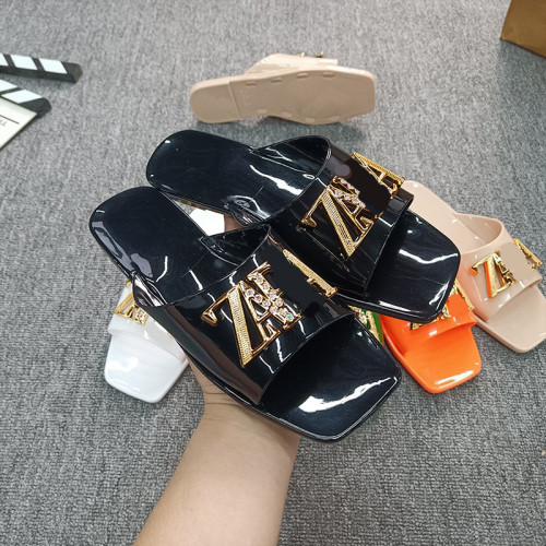 Crystal jelly bottom flat slippers