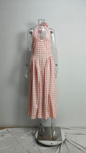 Hanging neck V-neck pleated waist dress