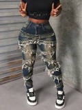 Elastic patch denim shorts