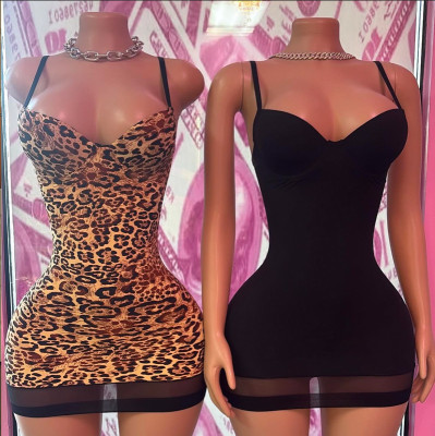 Tightening the abdomen, lifting the buttocks, and enhancing the body with a seamless thin sling design