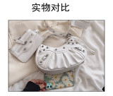Wrinkled Crescent Mother Single Shoulder Bag for Women, European and American Retro Rivet Motorcycle Bag