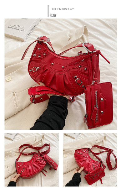 Wrinkled Crescent Mother Single Shoulder Bag for Women, European and American Retro Rivet Motorcycle Bag