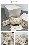 Wrinkled Crescent Mother Single Shoulder Bag for Women, European and American Retro Rivet Motorcycle Bag