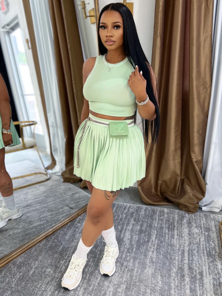 Sleeveless crop top+pleated skirt set HR25030