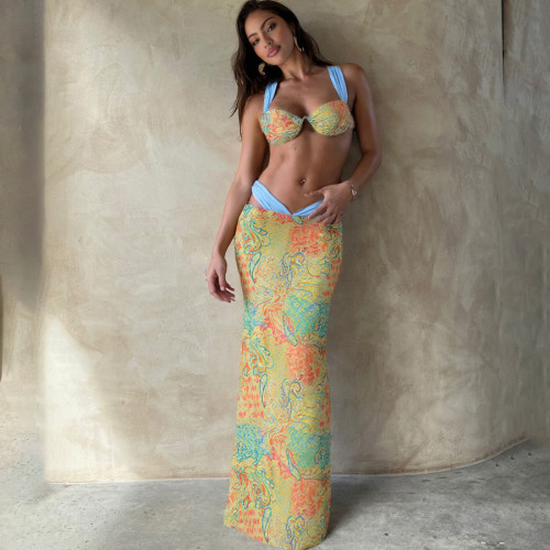 Three piece set of contrasting printed zip top, high waisted midi skirt K24S62098