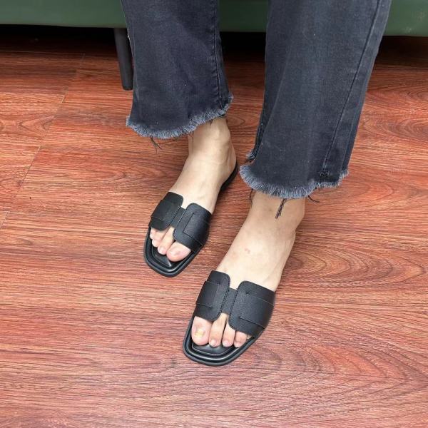 Comfortable flat leather round headed women's slippers