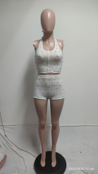 Jewelry inlaid neckband top and shorts set