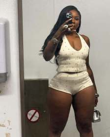 Jewelry inlaid neckband top and shorts set