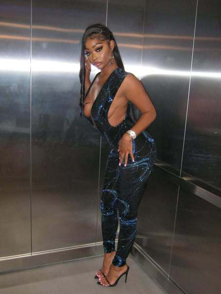 Deep V-neck elastic jumpsuit