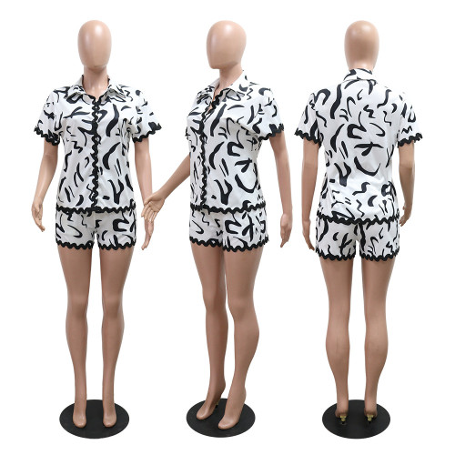 Printed fashion shorts, two pieces