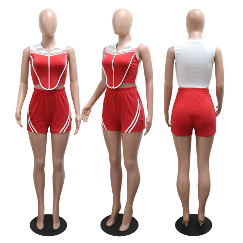 Two piece set of lapel sleeveless top and shorts