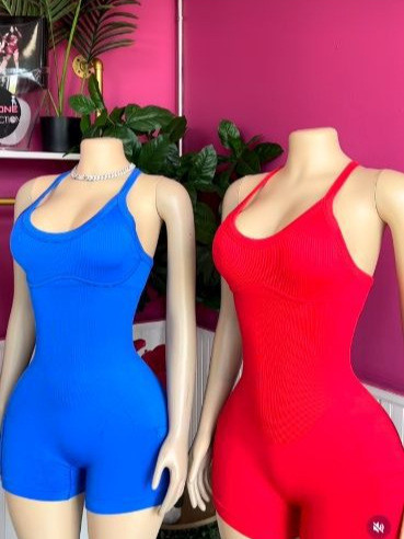 Backless and belly hugging sleeveless jumpsuit