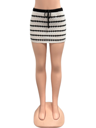 Low waist black and white contrasting horizontal striped knitted short skirt Y00098DM
