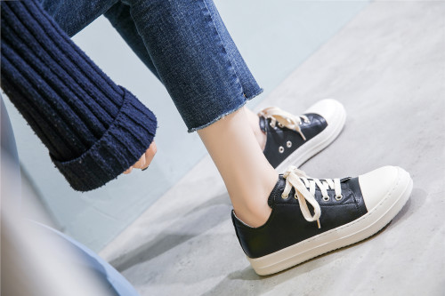 Thick soled PU shoes with lace up, low cut white shoes
