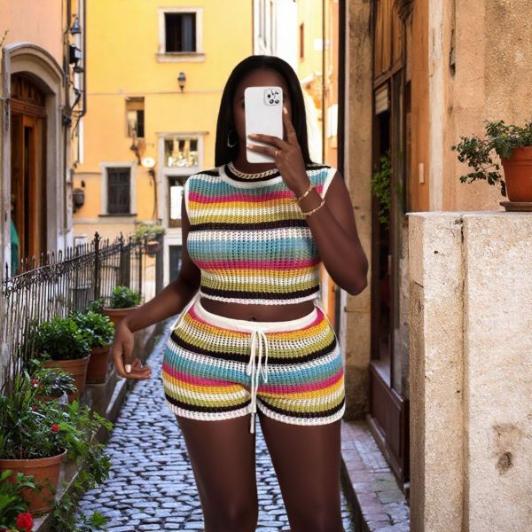 Contrast striped hollowed out drawstring vest, high waist, hip hugging shorts set