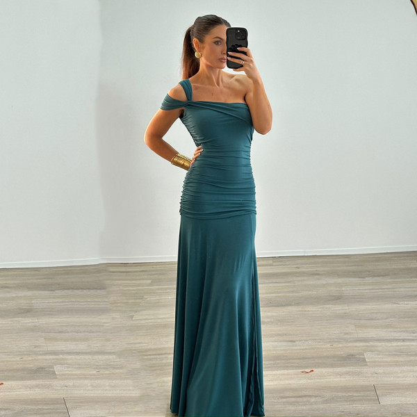 Slanted shoulder pleated side slit dress