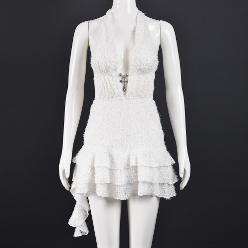 V-neck hollowed out fluffy skirt with neck strap and exposed back fine fur short skirt