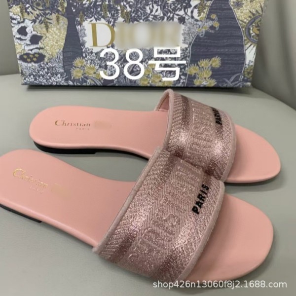 Embroidered one word versatile adult fashion lightweight flat bottomed slippers